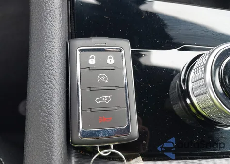 2025 Jeep Grand Cherokee Laredo X 4X2 z USA, uszkodzony, nr VIN 1C4RJGAG6SC266049